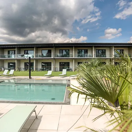 Arena לינה וארוחת בוקר 3*