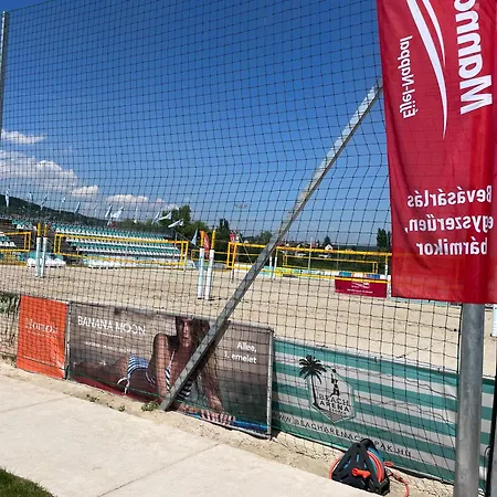 לינה וארוחת בוקר Arena שצ'ופק